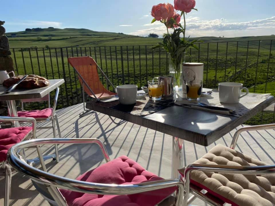 Hotel L'Estive D'Aubrac Extérieur photo